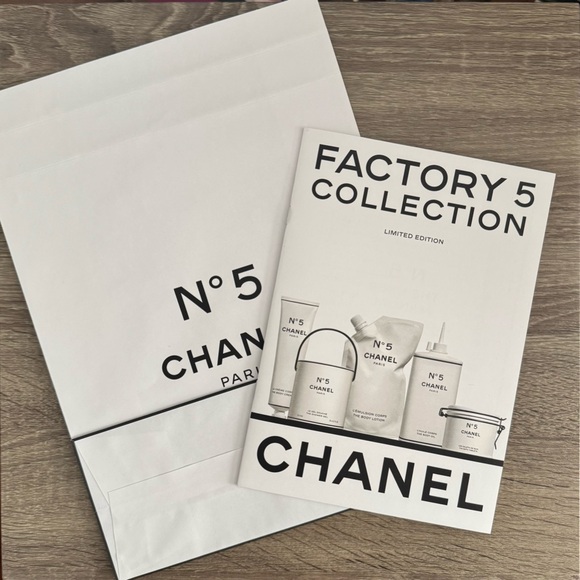NEW RARE Chanel N°5 The Bath Tablet Factory 5 Collection Tin 10 Tabs/Bag/Booklet - Picture 10 of 17